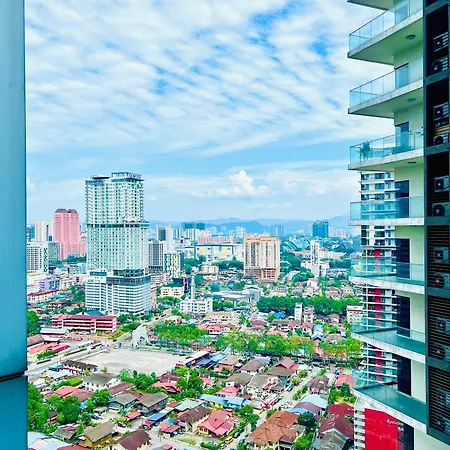 The Summer Suite Klcc By Classy Home Kuala Lumpur Exterior photo