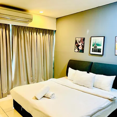 The Summer Suite Klcc By Classy Home Kuala Lumpur Exterior photo