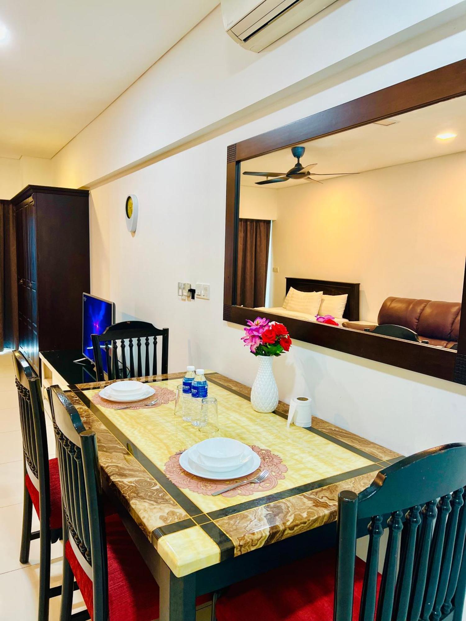 Apartment The Summer Klcc By Classy *