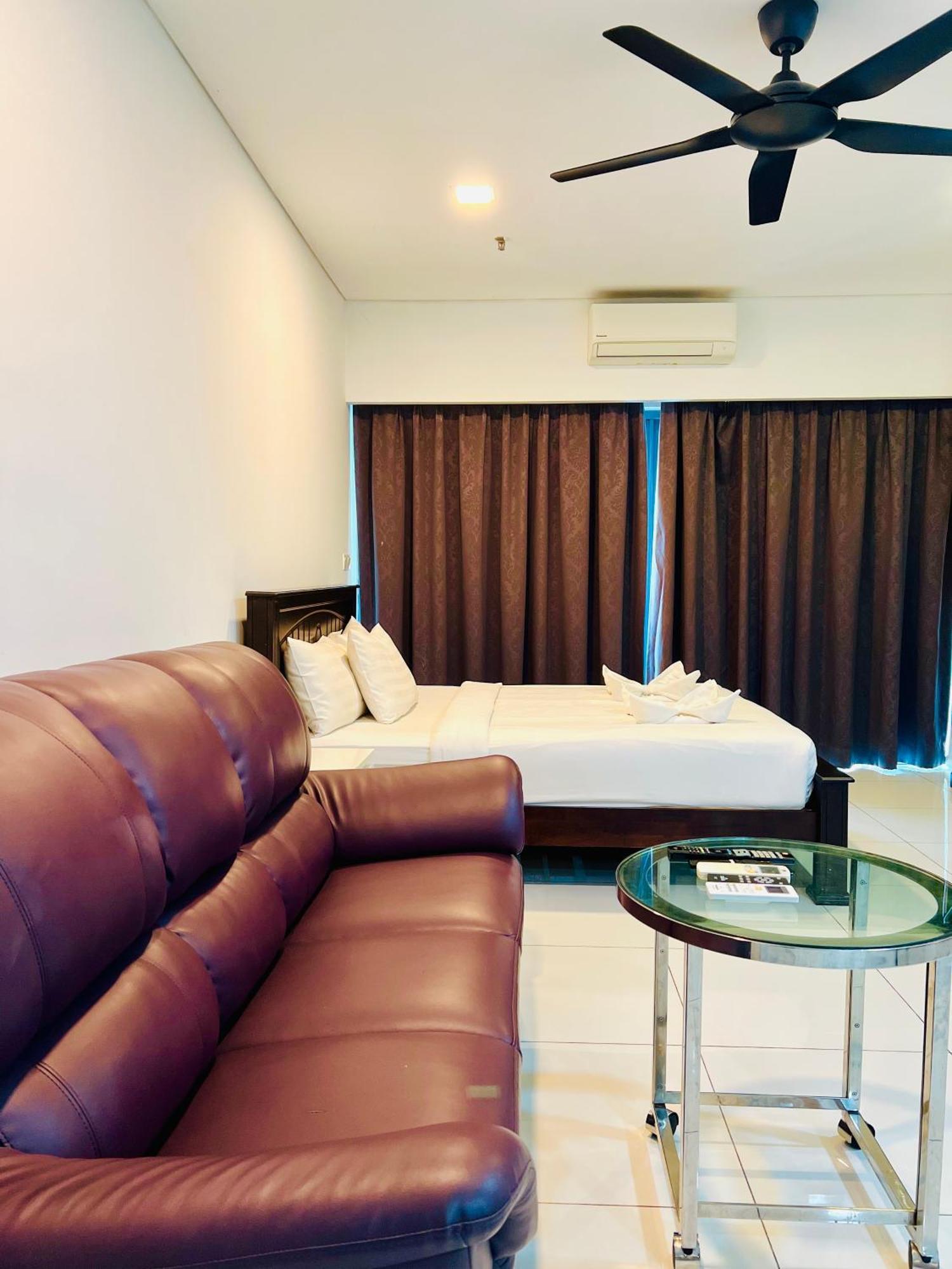 The Summer Klcc By Classy Apartment